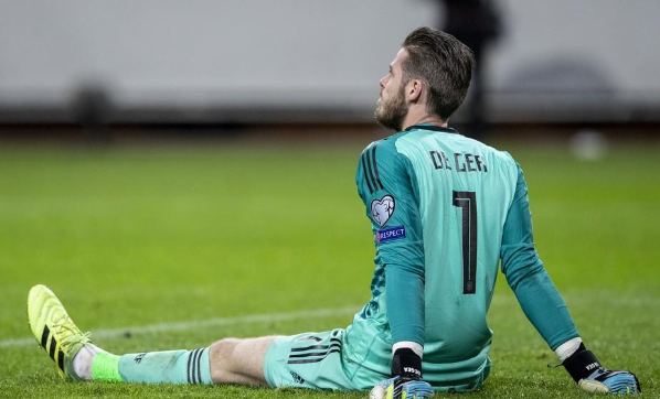 德赫亚受伤,红军球迷笑着乐,曼联的豆腐渣后防将被利物浦打成筛子?