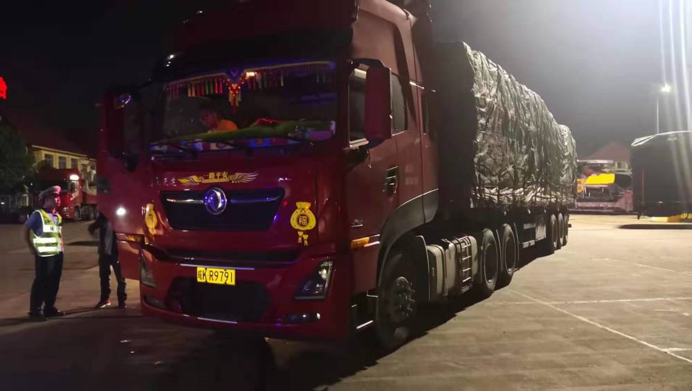 B2的准驾被吊销还敢开半挂 胆肥的人怎么治 腾讯新闻