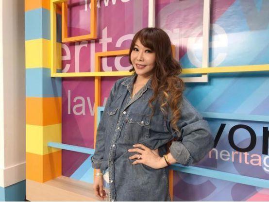 日前,邵昕的前妻婷婷上节目透露,自己当年是被离婚的,她认为邵昕在