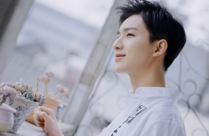 真香鼻祖王境泽时隔五年大变样褪去一身戾气成为睿智网红