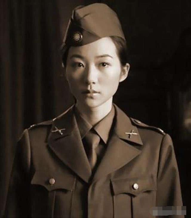 军统第一女将军长相貌美活到了98岁孙女现今是名模