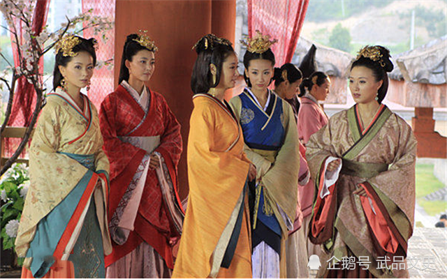 那么不仅要扳倒前面的9个王子,更要和太子妃薄氏以及其他5为嫔妃斗法