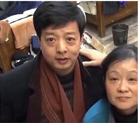 有种"遗传"叫肖战,看到爸爸年轻照后,终于知道他出众的原因了