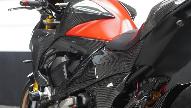 彻头彻尾的奢侈 川崎z800全碳纤维改装