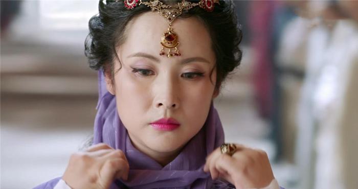 六版"金花婆婆"颜值大比拼,谁是你心目中的最美紫衫龙王?