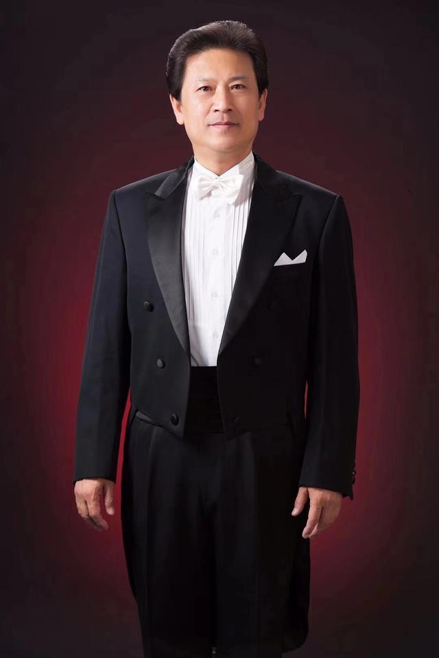 挑战世界男高音极限 崔杰夫独唱"威尔第盛宴"哈尔滨举办