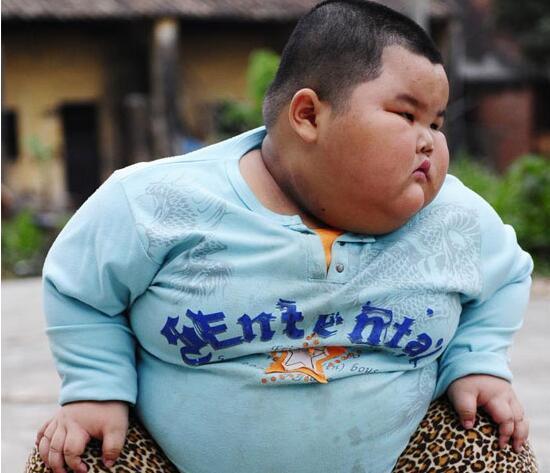 看这孩子白白胖胖多可爱别让你的无知害了宝宝