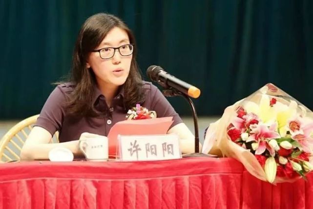 闽籍女企业家上榜以125亿元位列榜单第34名敏华控股许慧卿与丈夫黄敏