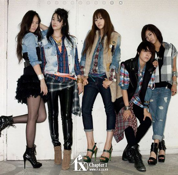 宋茜分享f出道5人照:雪莉啊再见,不会忘记,我爱你