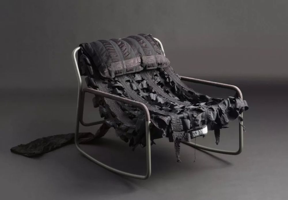 layer与r burn合作开发由降落伞材料制成的系列canopy