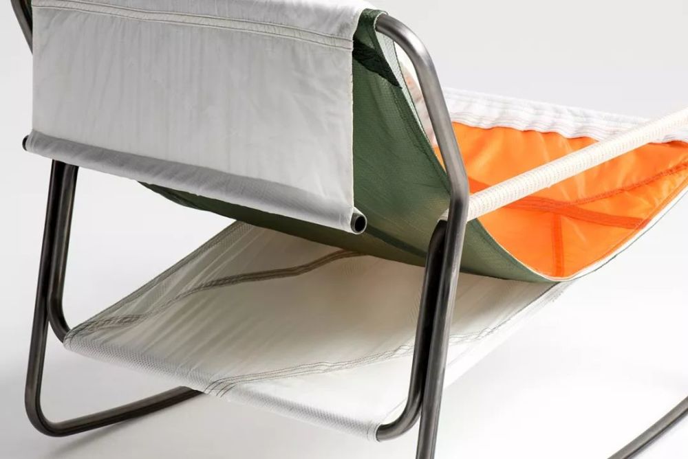 layer与r burn合作开发由降落伞材料制成的系列canopy