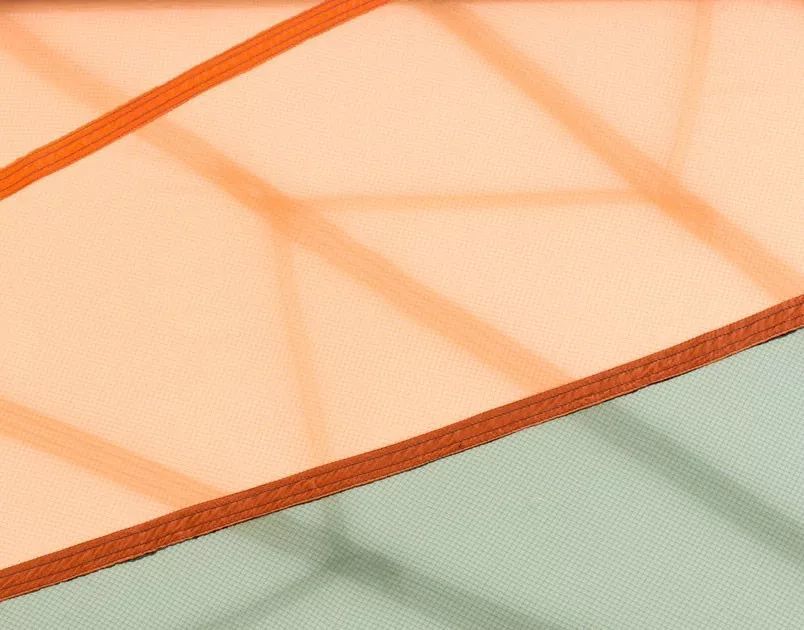 layer与r burn合作开发由降落伞材料制成的系列canopy