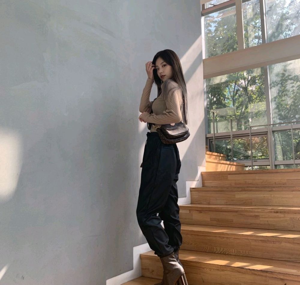 怪物新人黄礼志遇时尚滑铁卢,穿阔腿裤变五五分,表情管理太差劲_腾讯