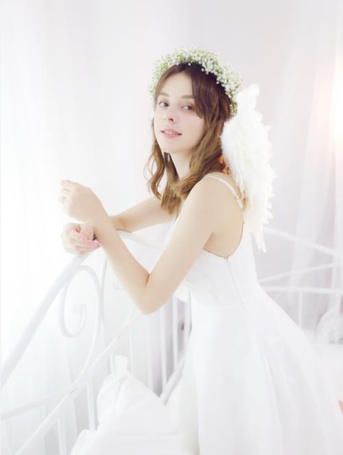 李潇潇也很憧憬爱情,她曾登上《新相亲大会》并与李西泽牵手成功,当时