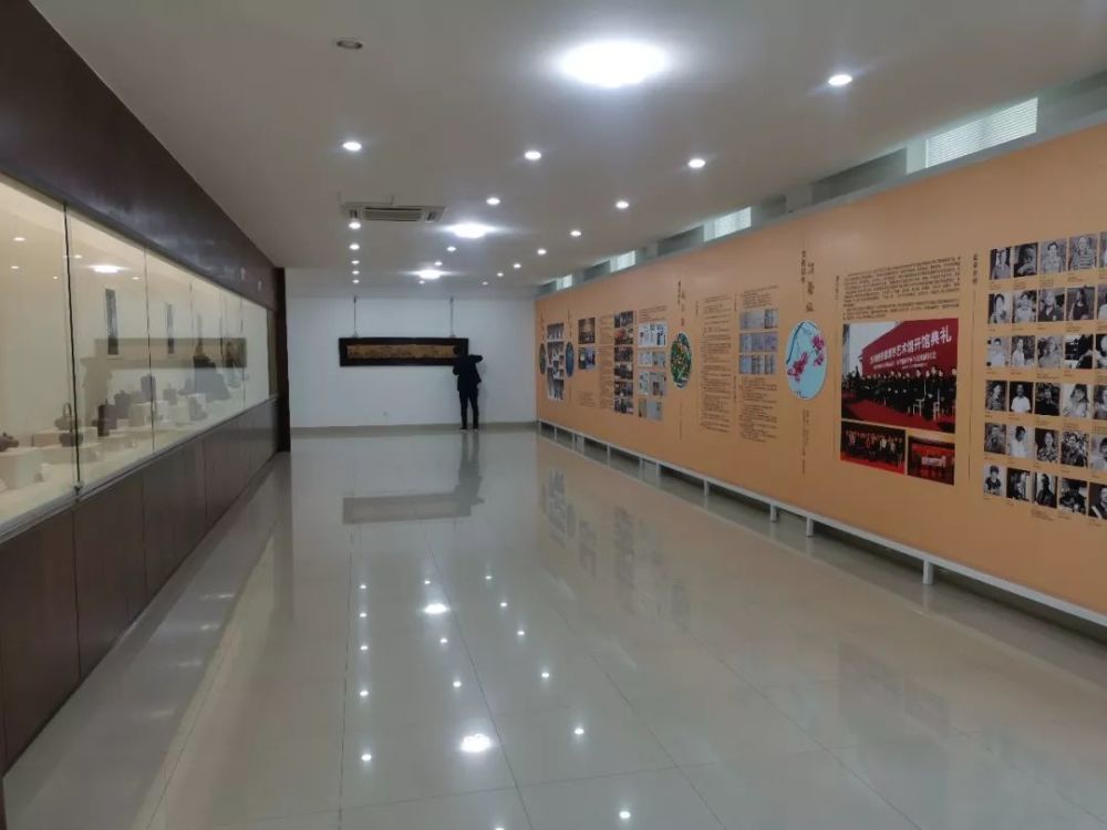 第十届中国·宜兴国际陶瓷文化艺术节组委会 江苏汇鸿国际集团股份