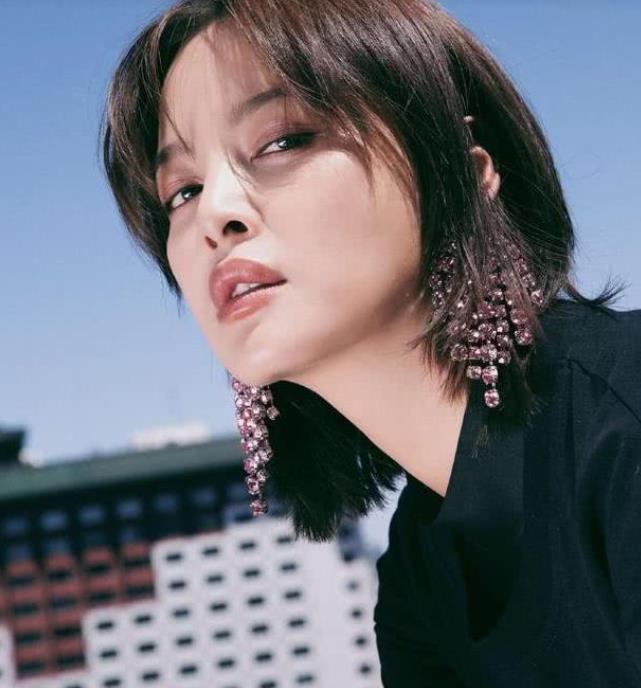 辛芷蕾发型适合圆脸吗『辛芷蕾发型适合圆脸吗女』