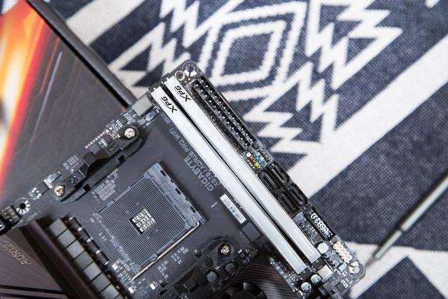 垂直风道的小钢炮是怎么样的?技嘉x570i rtx 2070super