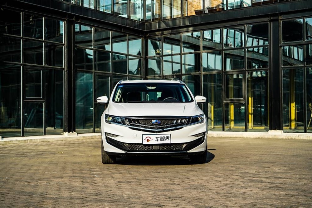 试驾吉利嘉际一台十五万就能买到的全能型mpv