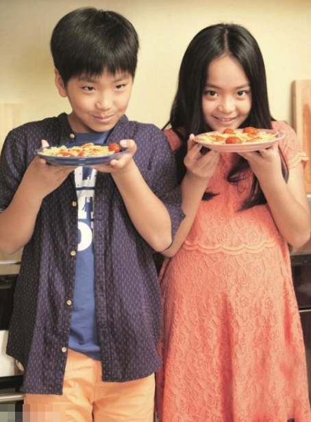 他31岁拿影帝,与妻子因戏生情后生龙凤胎,今儿女颜值都爆表