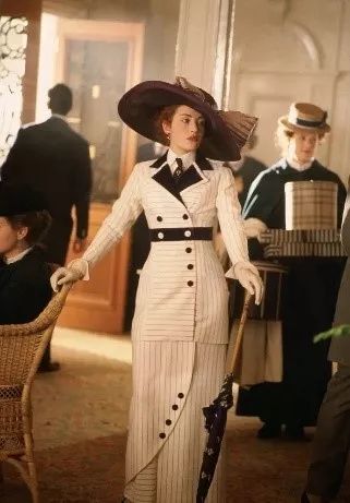 《后窗》grace kelly的造型slay整个影史,每一套都可以拿到秀场复刻!