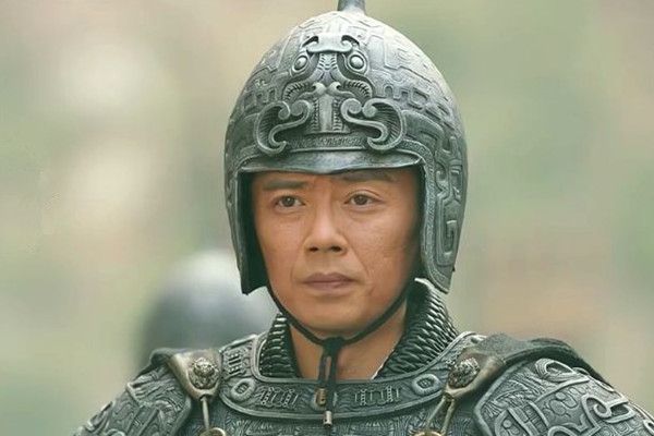 是南顿已被司马师大军抢占,二是东吴将领孙峻率部偷袭自己的老巢寿春