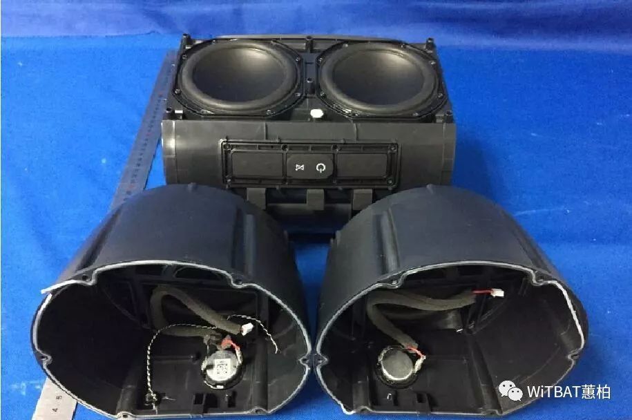 拆解jbl boombox音乐战神,发现超大电池