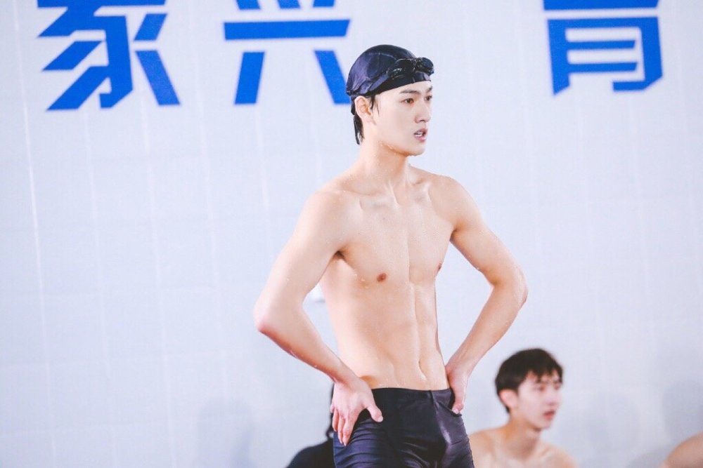 李昀锐这个宝藏男孩藏不住了新晋跳高大魔王居然是985高材生 腾讯新闻