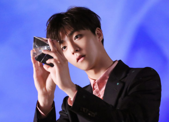 npc男团解散后,陈立农又加入新团体,得知其他成员就知有得看了