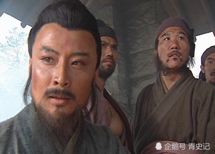 林冲|卢俊义做梁山首领，林冲为何不支持？你看他在怕什么