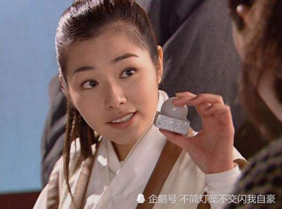 有种"整容"叫天下第一的云罗郡主,如今剪短发戴眼镜,御姐范十足