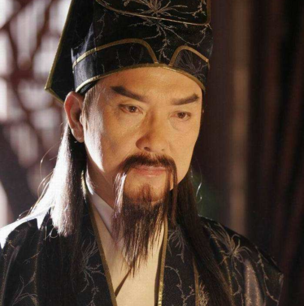 由此, 官员和师爷间形成了紧密的利益共同体.