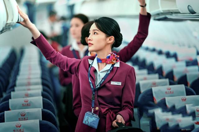 超高票房电影《中国机长》中几位主演都是哪些院校的毕业生呢?