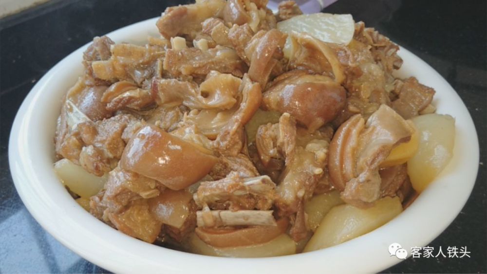 对你说:我是铁头,一个爱下厨,爱做菜的客家男人!