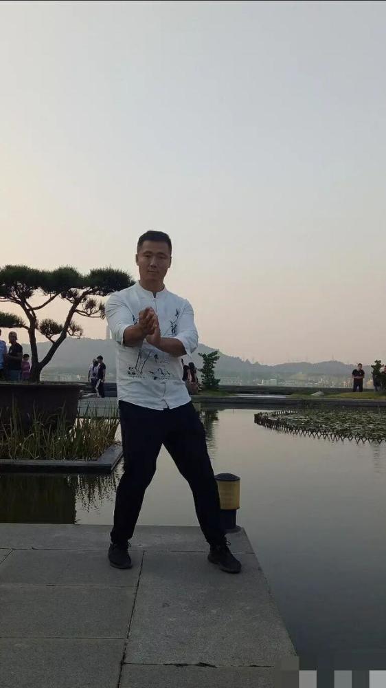 丁浩出名了阿根廷媒体报道中国咏春大师竟与嘴炮新闻放一起