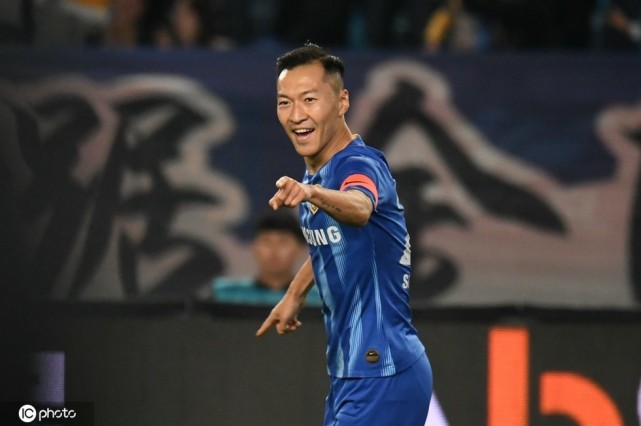 吴曦双响振臂高呼合体特神激情庆祝