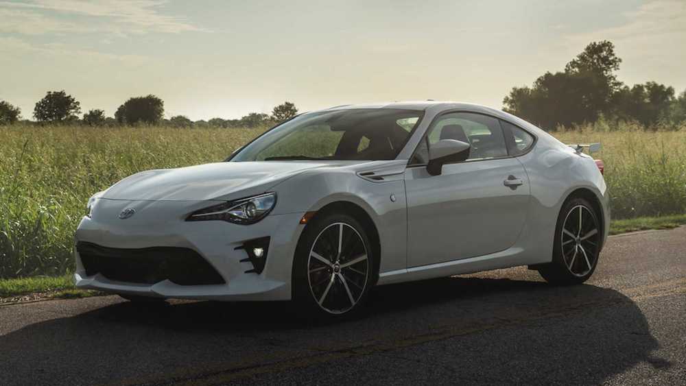 4.2米4座小跑重返中国,卖一代就成经典,205马力新版秒杀保时捷