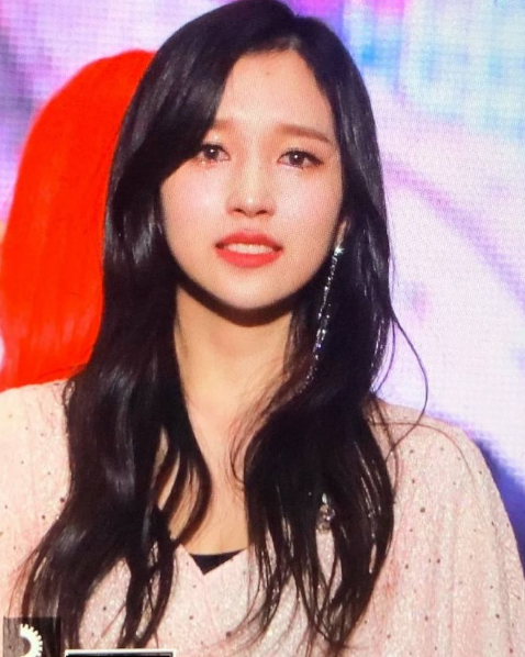 twice让人又哭又笑金多贤变神灯名井南在台上忍不住流泪