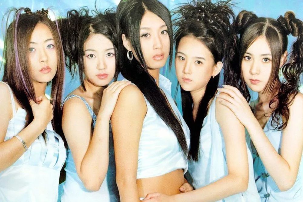 在成员中颜值特别高的简美妍虽然人气很高,但她也同时拥有非常多的黑