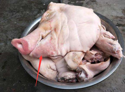 猪身上这一块肉是癌细胞的窝很多人却天天当宝贝吃供不应求