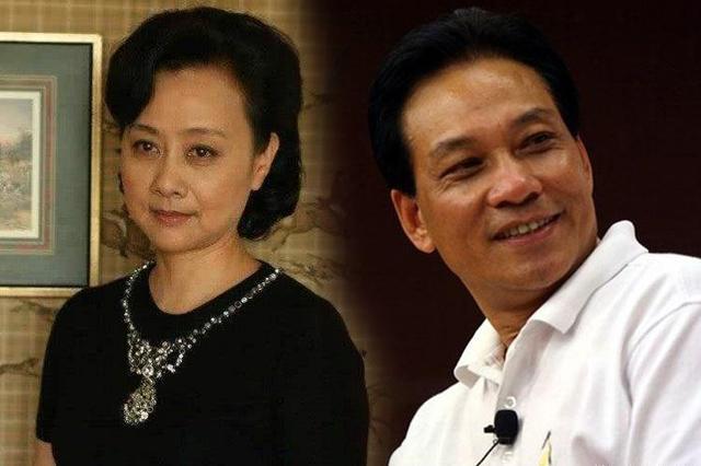 唐国强的现任妻子名叫庄丽,原本也是一位影视明星,曾出演《走出沼泽》
