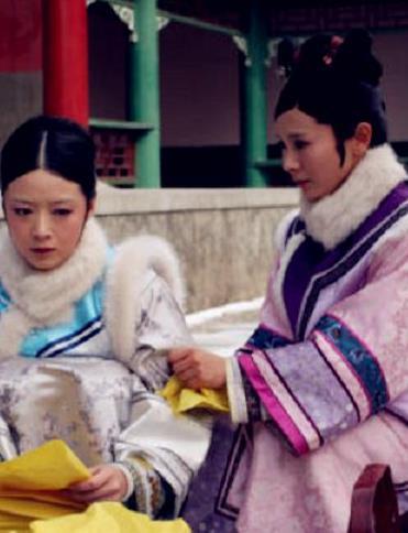 这还是《甄嬛传》中的松芝吗?如今短发的她,竟撞脸赫本!