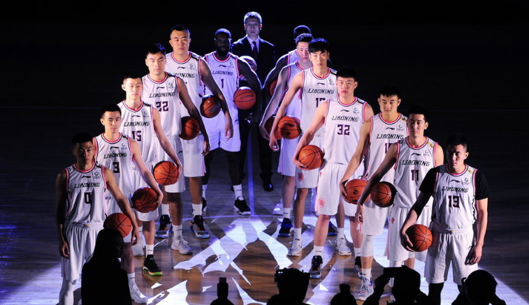 辽宁队男篮大名单出炉郭士强面临七选三局面一小将已预定名额