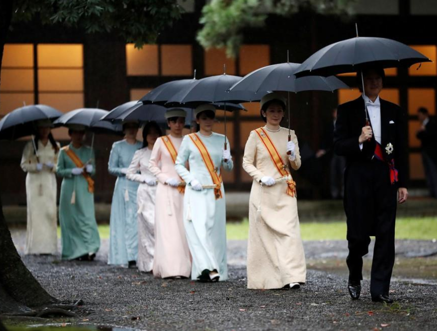 日本皇室身着和服亮相即位礼最美公主姐妹花清纯抢眼