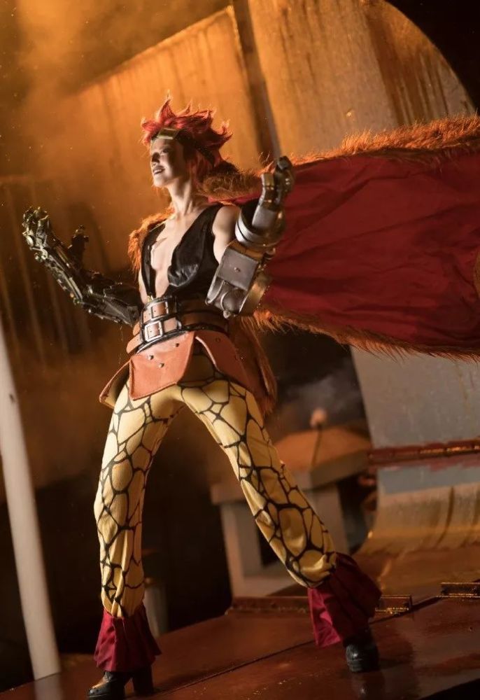 《海贼王》cos:小姐姐cos基德神还原,这强壮的手臂绝了