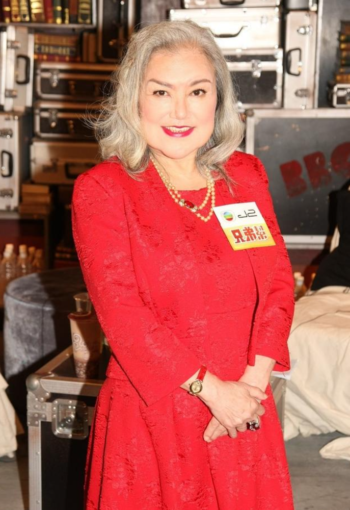 69岁邵音音从艺50年首度封后扬名美国,自认整容失败后才越演越好