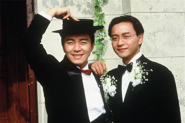 1988年,周润发出演了最颠覆的形象,助力新艺城夺得票房冠军