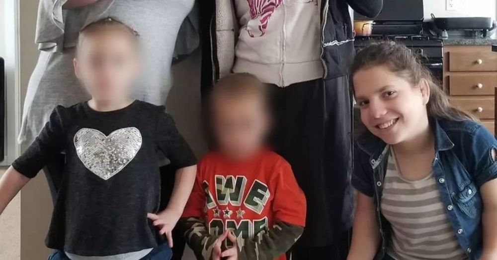 美国上演真实版孤儿怨事件!22岁成年少女伪装成6岁儿童,被收养后.