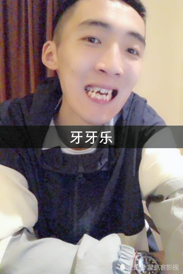 李舒克在方丈的庇佑下,应该不会有什么事情,毕竟方丈在快手上的地位