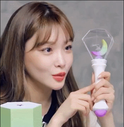 她的官方应援棒出炉,星星月亮好梦幻!