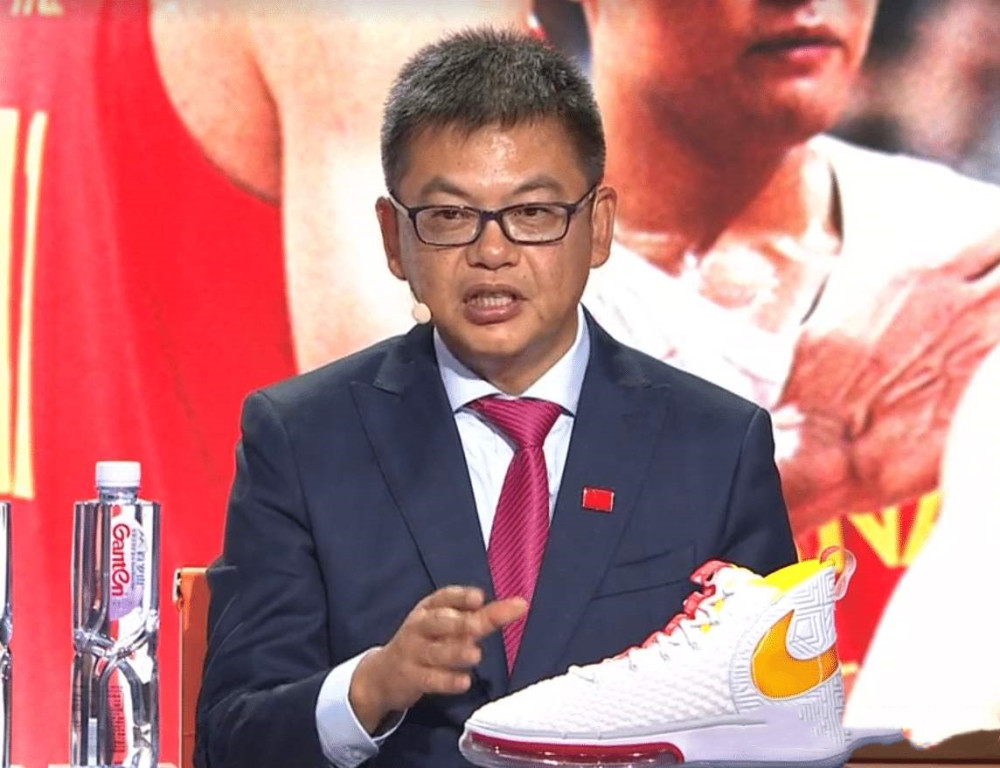 真相!篮协有意归化、林书豪也乐意加入,但父母